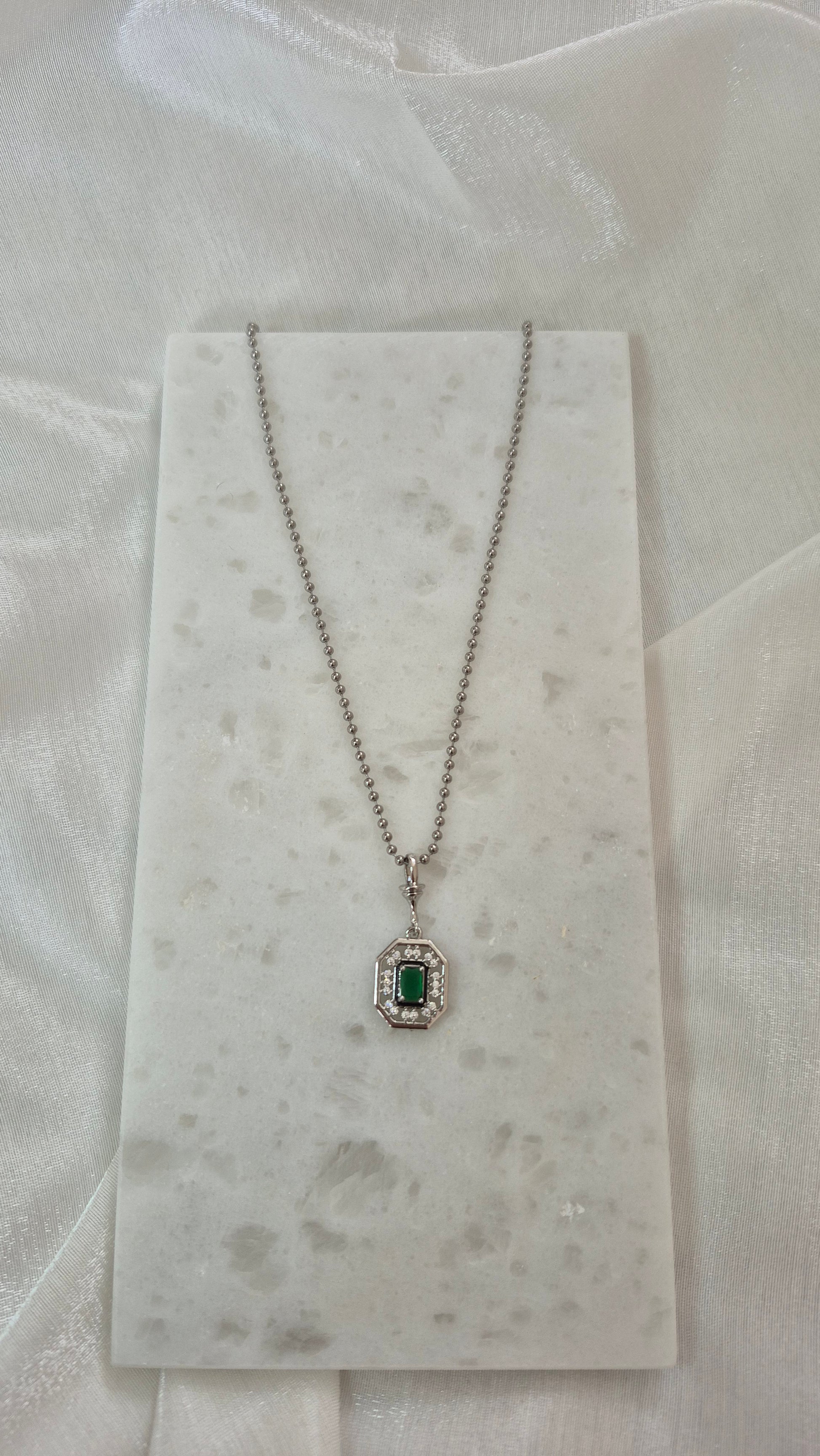 Çelik Renk Taş Detaylı Silver Serenay Kolyesi